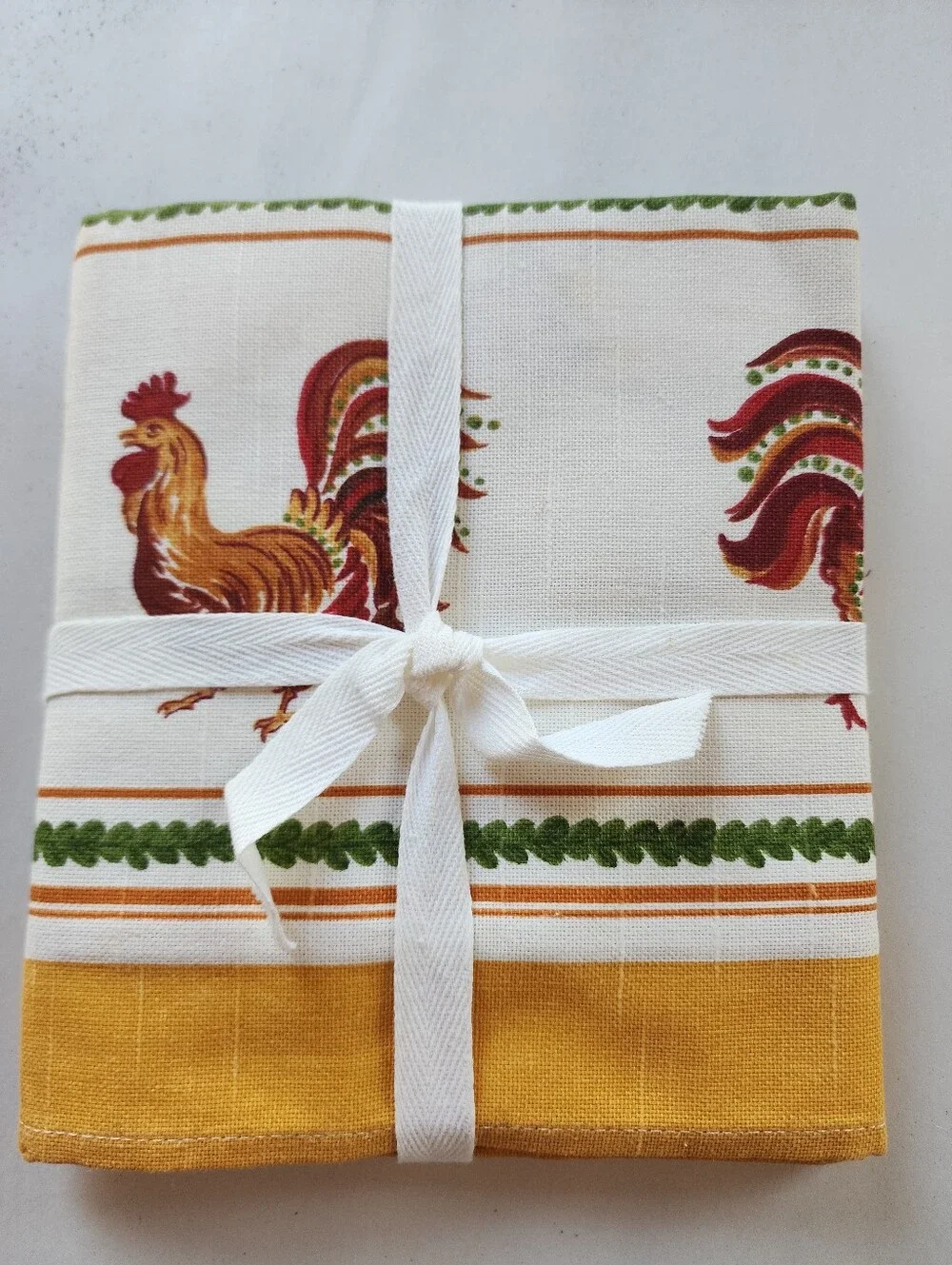 New Williams Sonoma Tuscan Rooster Kitchen Towels Yellow & Multi (Set of 2)